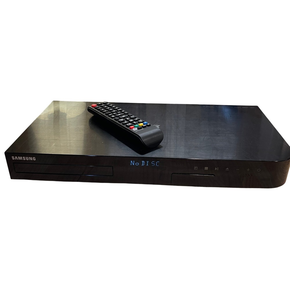Samsung HT-H4500 3D Blu-ray Disc Player Home Theater Receiver with Remote Black